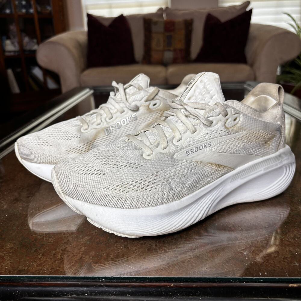 Brooks Adrenaline GTS 25 Womens 10 White Road Running Athletic Stability Sneaker